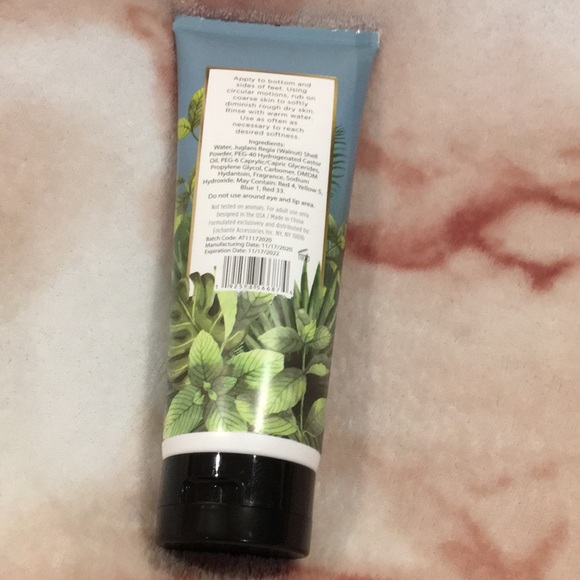 Coconut Mint Foot Scrub Clinical Works NWT 8.1oz - Picture 4 of 7